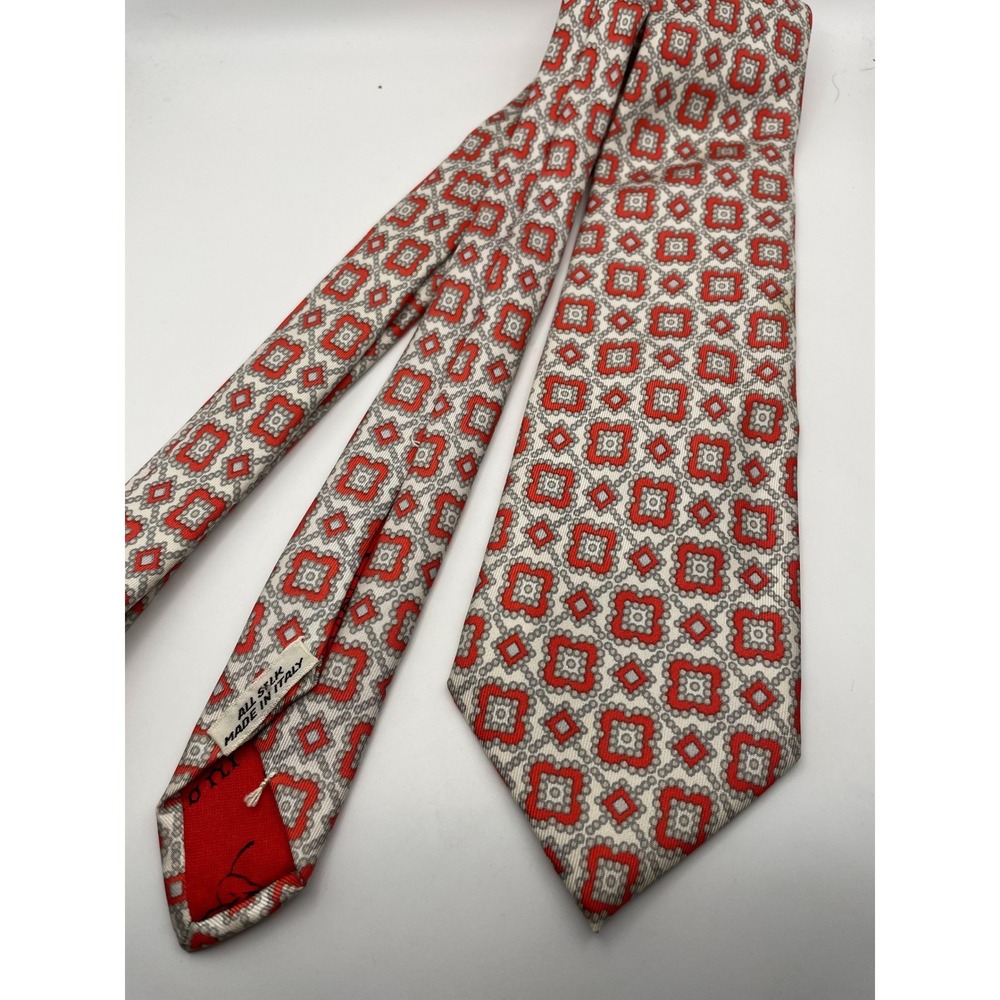 Brioni Italy Silk Tie Red Grey White Geometric Medallion Pattern Classic Mens